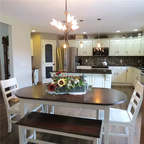 Kitchen - 13400 Whitefeather, Anna, OH 45302 photo 1 of 4