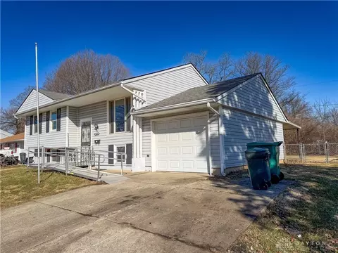 Exterior - 518 Hazelbrook Ave, Springfield, OH 45506 photo 3 of 10