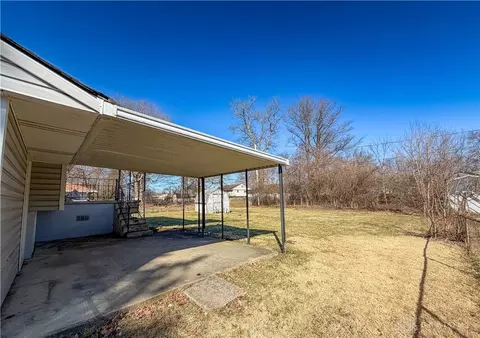 Exterior - 518 Hazelbrook Ave, Springfield, OH 45506 photo 8 of 10