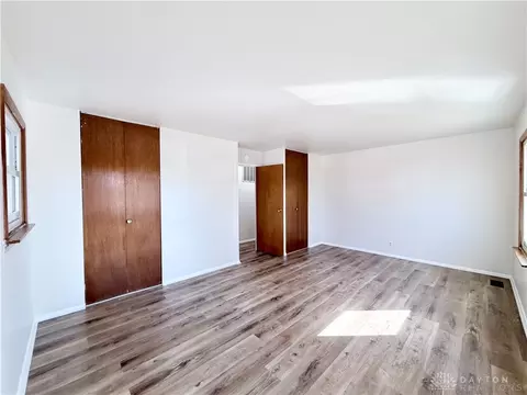 Living - 518 Hazelbrook Ave, Springfield, OH 45506 photo 5 of 5