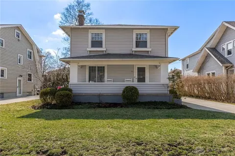 30 Dellwood Ave, Oakwood, OH 45419
