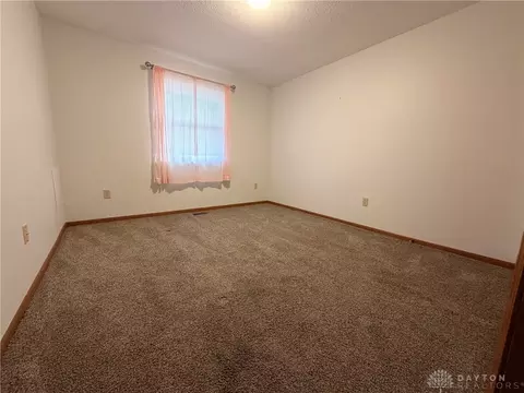4577 Reno Ln, Springfield, OH 45503 photo 10