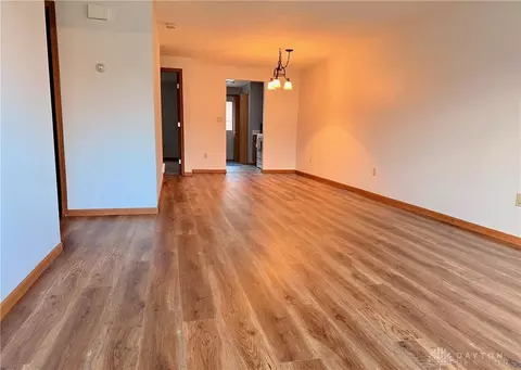 4577 Reno Ln, Springfield, OH 45503 photo 3