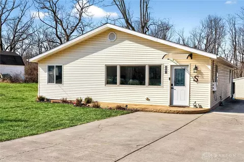 9281 Eby Rd, Germantown, OH 45327