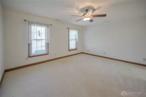 1812 Willow Lakes Dr, Springfield, OH 45502 photo 11