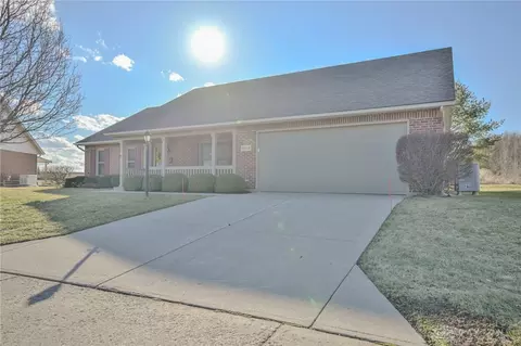 1812 Willow Lakes Dr, Springfield, OH 45502 photo 5