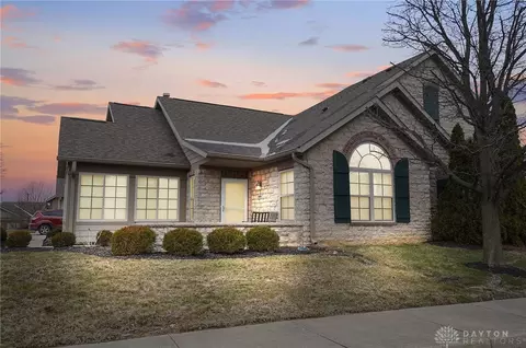 682 Sagamon Dr, Beavercreek, OH 45434