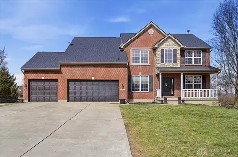 5715 Hawthorne Reserves Dr, Middletown, OH 45044