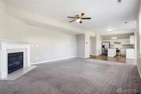 Living - 7462 Heaton Cir, Maineville, OH 45039 photo 5 of 5