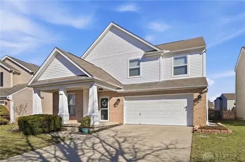 Exterior - 7462 Heaton Cir, Maineville, OH 45039 photo 3 of 12