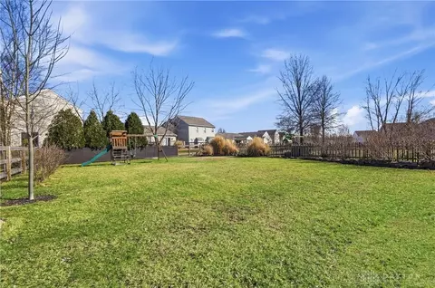 Exterior - 7462 Heaton Cir, Maineville, OH 45039 photo 8 of 12