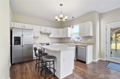 Kitchen - 7462 Heaton Cir, Maineville, OH 45039 photo 2 of 5