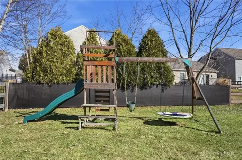Exterior - 7462 Heaton Cir, Maineville, OH 45039 photo 10 of 12
