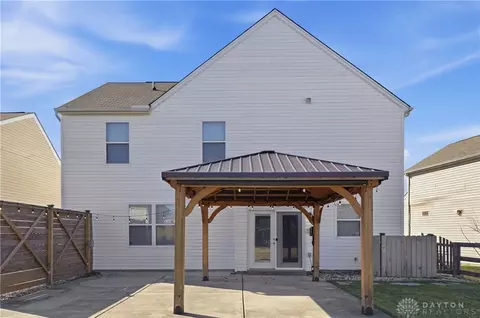 Exterior - 7462 Heaton Cir, Maineville, OH 45039 photo 6 of 12