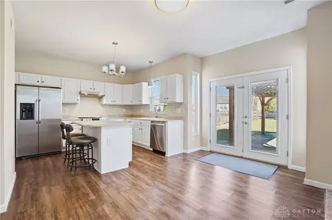 Kitchen - 7462 Heaton Cir, Maineville, OH 45039 photo 1 of 5