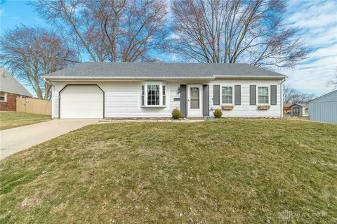 511 Rohr Ln, Englewood, OH 45322