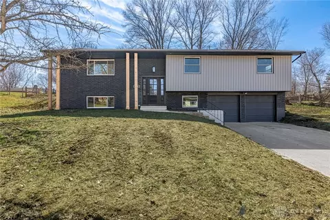 6230 Overture Dr, Dayton, OH 45449