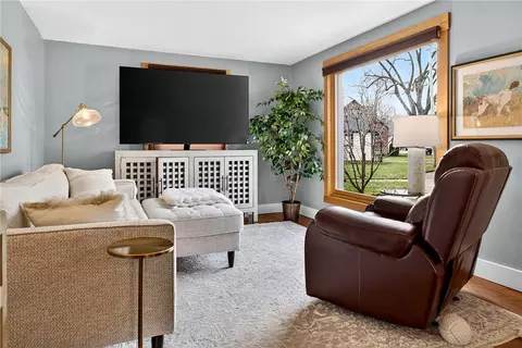 911 Devon Cir, Troy, OH 45373 photo 6
