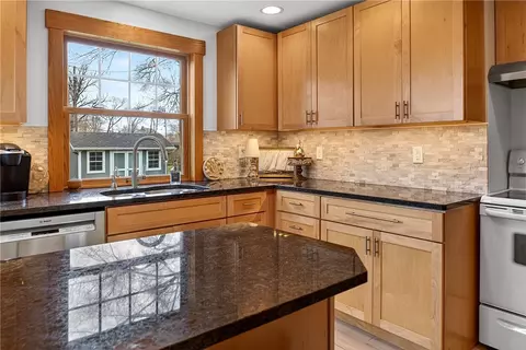 911 Devon Cir, Troy, OH 45373 photo 16