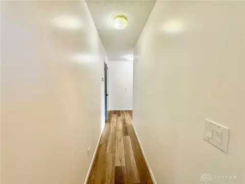 Entry Way - 3460 Hanson Rd, Springfield, OH 45504 photo 3 of 5
