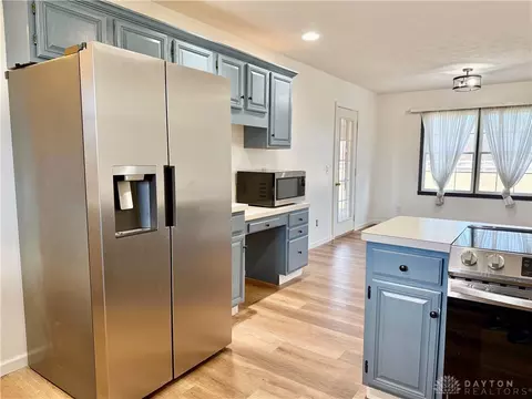 Kitchen - 3460 Hanson Rd, Springfield, OH 45504 photo 5 of 8