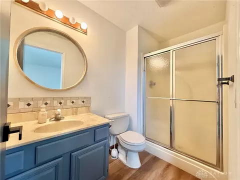 Bath - 3460 Hanson Rd, Springfield, OH 45504 photo 4 of 6