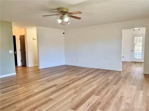Living - 3460 Hanson Rd, Springfield, OH 45504 photo 3 of 4