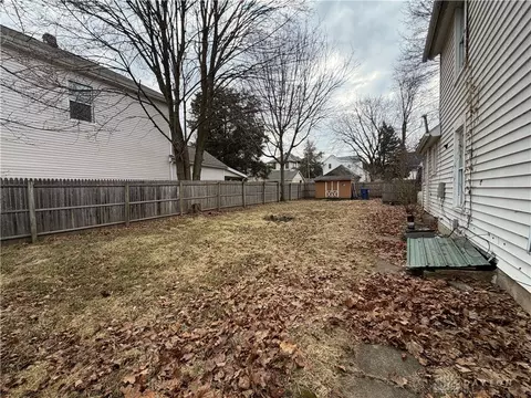 Exterior - 920 Elder St, Springfield, OH 45505 photo 4 of 5