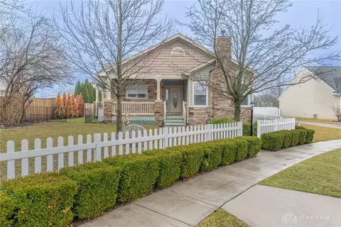 7401 Ballauer Pl, Huber Heights, OH 45424