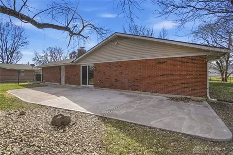 Exterior - 5324 Glendon Ln, Dayton, OH 45440 photo 7 of 12