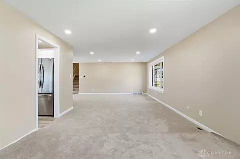 Living - 5324 Glendon Ln, Dayton, OH 45440 photo 3 of 7