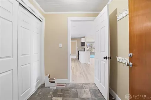 Entry Way - 5324 Glendon Ln, Dayton, OH 45440 photo 5 of 5