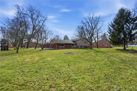 Exterior - 5324 Glendon Ln, Dayton, OH 45440 photo 1 of 12