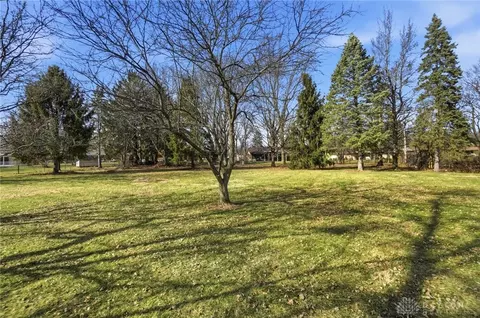 Exterior - 5324 Glendon Ln, Dayton, OH 45440 photo 10 of 12
