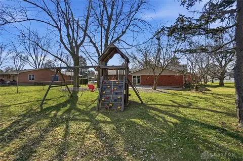 Exterior - 5324 Glendon Ln, Dayton, OH 45440 photo 11 of 12
