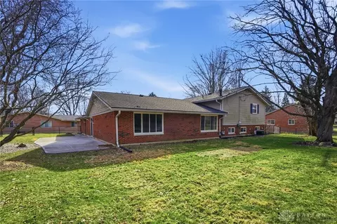 Exterior - 5324 Glendon Ln, Dayton, OH 45440 photo 6 of 12