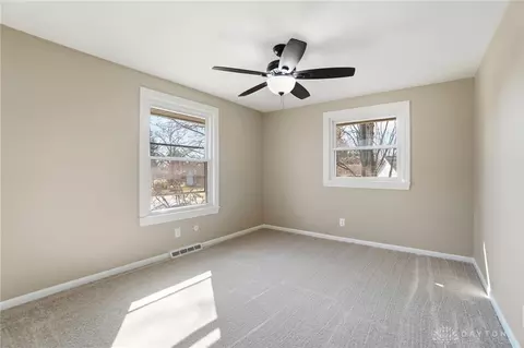 Bedroom - 5324 Glendon Ln, Dayton, OH 45440 photo 7 of 10