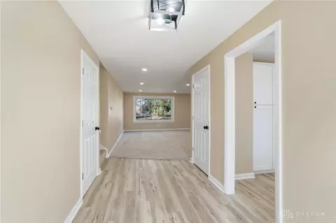 Entry Way - 5324 Glendon Ln, Dayton, OH 45440 photo 2 of 5