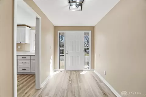 Entry Way - 5324 Glendon Ln, Dayton, OH 45440 photo 1 of 5