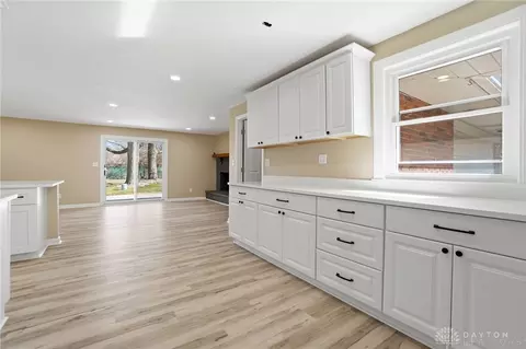 Kitchen - 5324 Glendon Ln, Dayton, OH 45440 photo 9 of 9