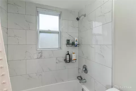 Bath - 1138 Sharon Ave, Kettering, OH 45429 photo 2 of 3