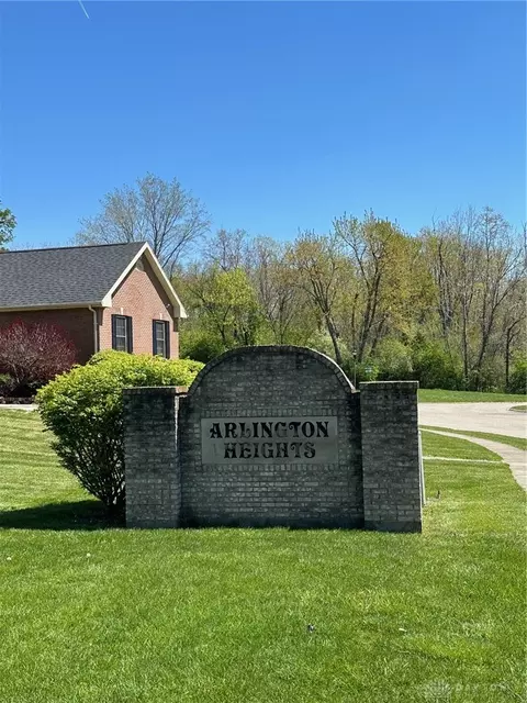 2439 Greystone Ln, Springfield, OH 45503 photo 5