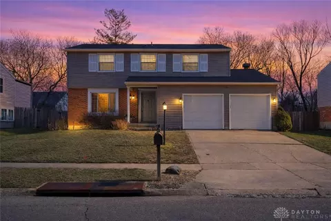 9636 Springwater Ln, Miamisburg, OH 45342