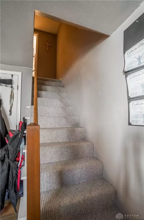 Entry Way - 846 Crescent Dr, Sidney, OH 45365 photo 3 of 3