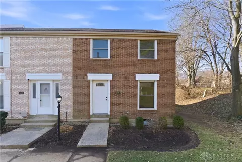 1446 Long Island Ct, Dayton, OH 45434