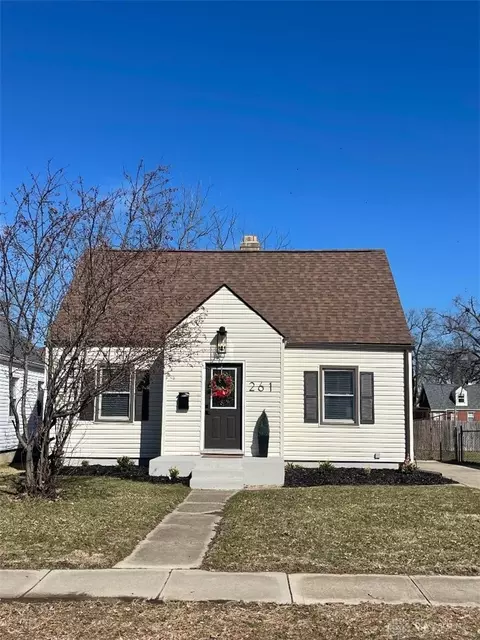 261 Archer Dr, Fairborn, OH 45324