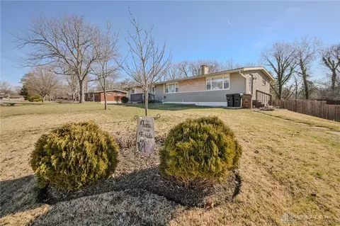 1792 Nugget Ct, Dayton, OH 45432