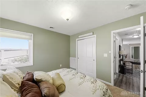 648 N Tanglewood Dr, Springfield, OH 45504 photo 29