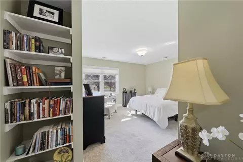 648 N Tanglewood Dr, Springfield, OH 45504 photo 23