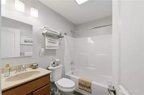 648 N Tanglewood Dr, Springfield, OH 45504 photo 30
